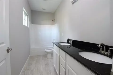 404 E Union St, Rogers, AR 72756 photo 9