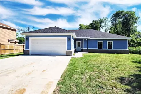 404 E Union St, Rogers, AR 72756 photo 1