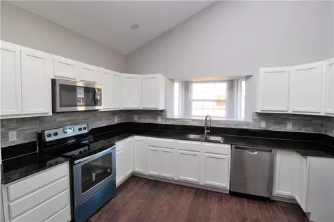 404 E Union St, Rogers, AR 72756 photo 5