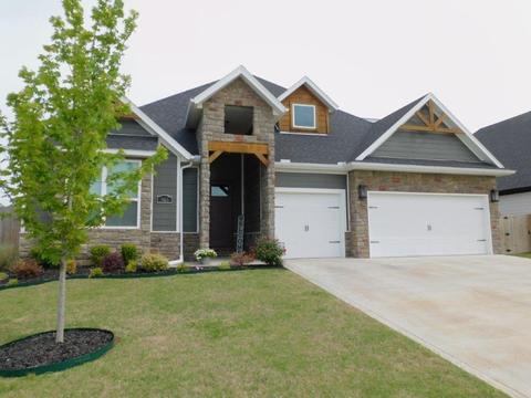 960 Silver Maple St, Centerton, AR 72719 photo 1