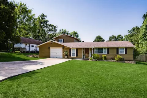 1781 Dodd Ave, Springdale, AR 72764 photo 1