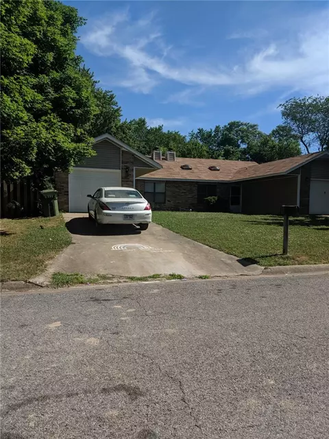 1323 Lela St, Rogers, AR 72758 photo 1