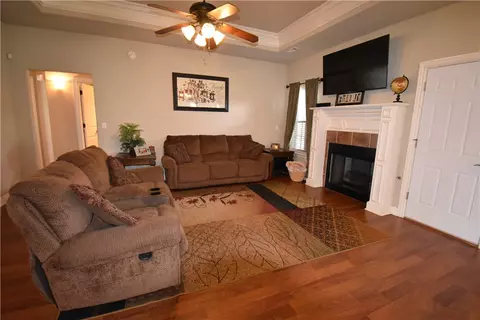 112 Mcdaniel St, Lowell, AR 72745 photo 2
