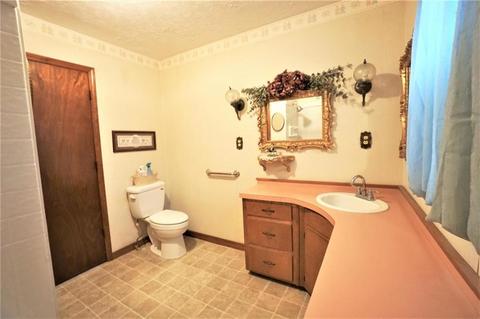 104 Broadway St, Exeter, MO 65647 photo 21