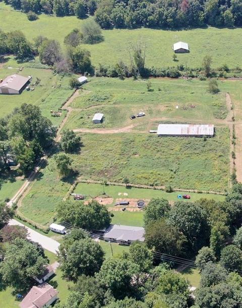 825 E Lake Rd, Springdale, AR 72762 photo 2