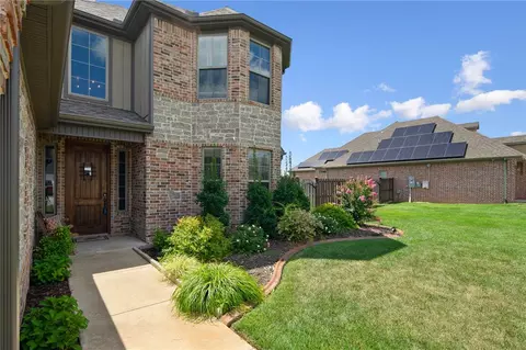 220 Sicily Dr, Centerton, AR 72719 photo 2