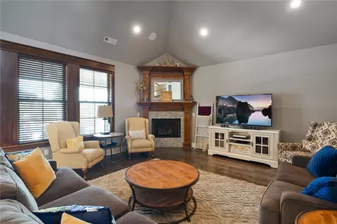 220 Sicily Dr, Centerton, AR 72719 photo 8