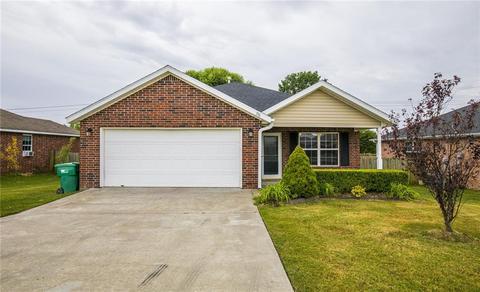 716 Olivia Ln, Centerton, AR 72719 photo 2