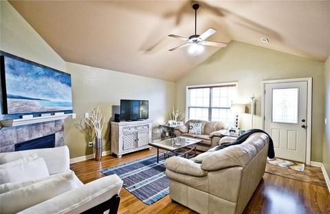 716 Olivia Ln, Centerton, AR 72719 photo 3