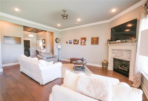 1206 Bradley St, Centerton, AR 72719 photo 2