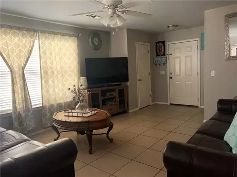 567 Cascade Cir, Springdale, AR 72764 photo 3