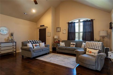 525 Thrush St, Lowell, AR 72745 photo 9