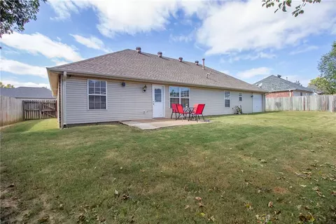 601 Ash St, Lowell, AR 72745 photo 5