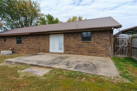 935 E Main St, Gentry, AR 72734 photo 20