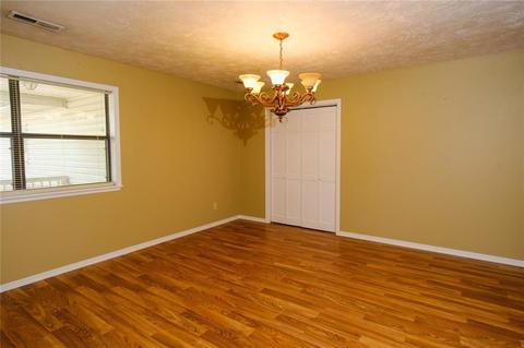 935 E Main St, Gentry, AR 72734 photo 6