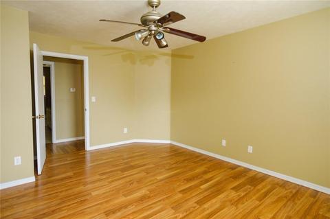 935 E Main St, Gentry, AR 72734 photo 9