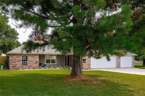 3524 Grapevine Dr, Springdale, AR 72762 photo 1