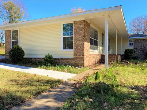 820 Riverview Dr, Alma, AR 72921 photo 3