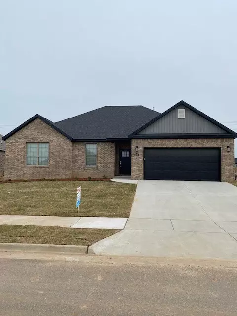 1040 E Skyline Loop, Centerton, AR 72719 photo 1