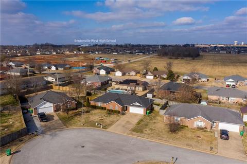 720 Michael Ct, Centerton, AR 72719 photo 3