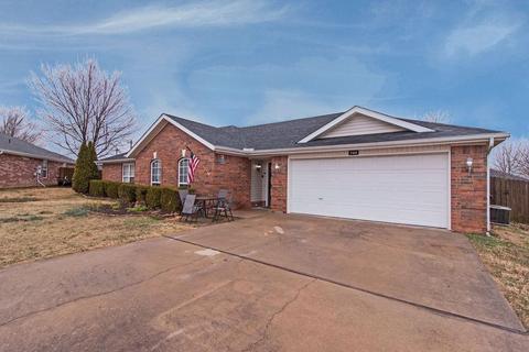 720 Michael Ct, Centerton, AR 72719 photo 2