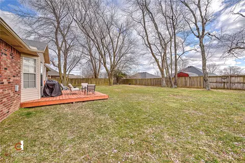 105 Birch St, Centerton, AR 72719 photo 4