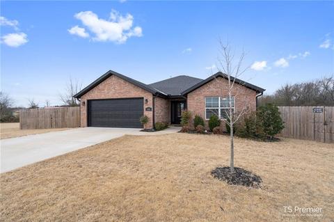 210 Alexandra Loop, Elkins, AR 72727 photo 2