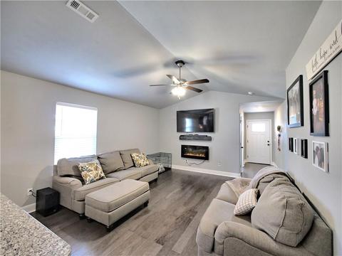 1011 E Sumac St, Rogers, AR 72756 photo 2