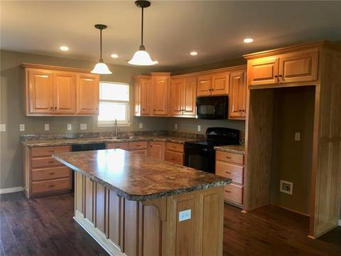 504 Eagle Dr, Gravette, AR 72736 photo 3