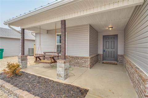 1620 Edinburgh Dr, Centerton, AR 72719 photo 3