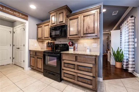 709 Olivia Ln, Centerton, AR 72719 photo 6