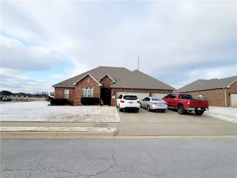 126 Hoss St, Centerton, AR 72719 photo 1