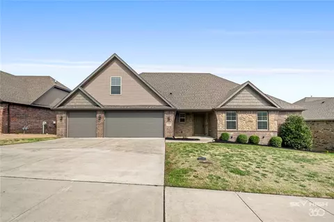 1530 Abbey Ln, Centerton, AR 72719 photo 1
