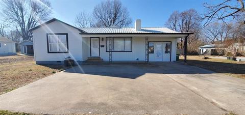 736 Holcomb St, Springdale, AR 72764 photo 1