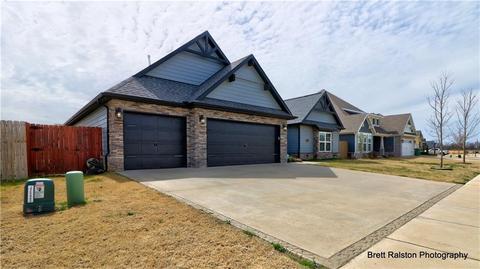 1021 Silver Maple St, Centerton, AR 72719 photo 2