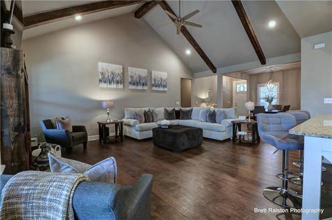 1021 Silver Maple St, Centerton, AR 72719 photo 9