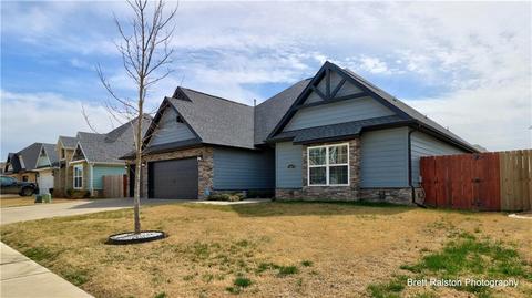 1021 Silver Maple St, Centerton, AR 72719 photo 3