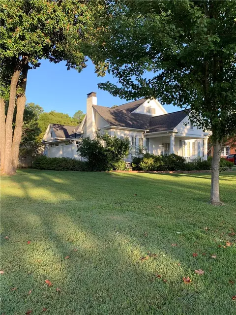 1003 Mitchell St, Conway, AR 72034 photo 1