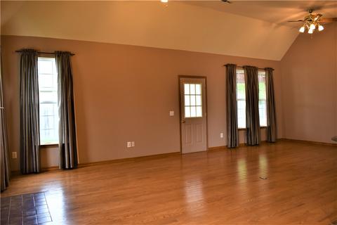 108 Penzance, Monett, MO 65708 photo 6