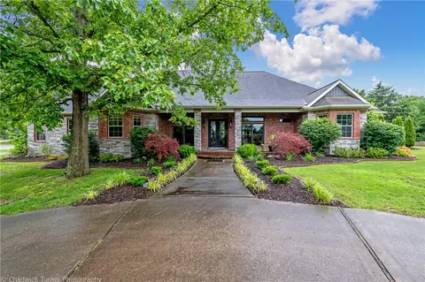 2811 Foresta Ln, Springdale, AR 72762 photo 1