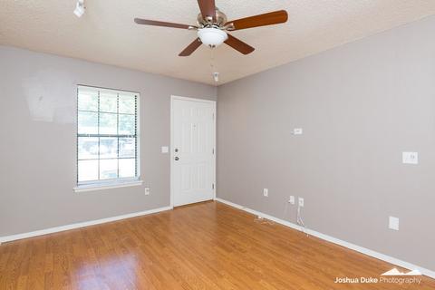 85 Pleasant St, West Fork, AR 72774 photo 3