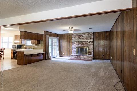 2607 Eidson St, Springdale, AR 72762 photo 2