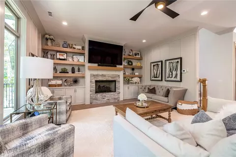 3210 Laurel Cir, Centerton, AR 72719 photo 6