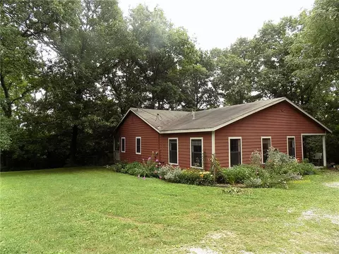 21615 Mackey Ln, Gentry, AR 72734 photo 2