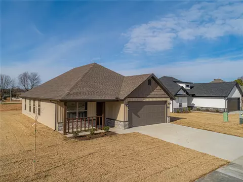 2501 S E St, Rogers, AR 72758 photo 1