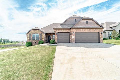 741 Tamarron Dr, Centerton, AR 72719 photo 1