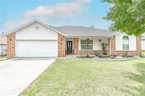 905 Tyra Ln, Centerton, AR 72719 photo 1
