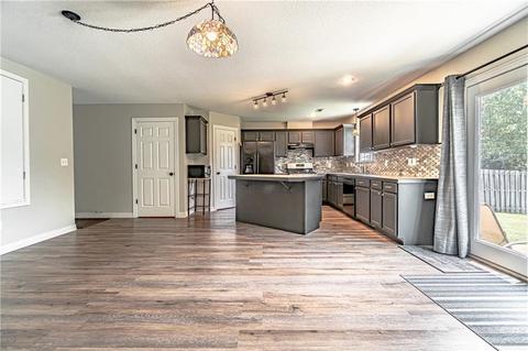 905 Tyra Ln, Centerton, AR 72719 photo 7