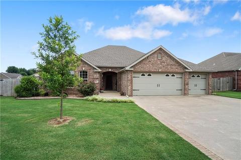 861 Walker St, Centerton, AR 72719 photo 1