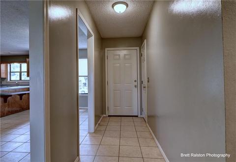 1902 N Thrush St, Springdale, AR 72764 photo 3